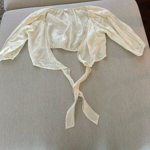 Monday Blouse Effortless Elegance in Every Detail